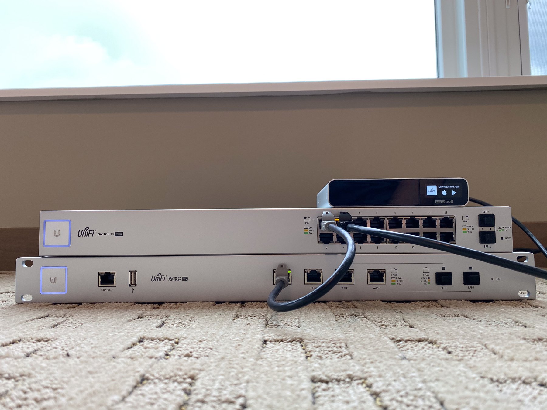 Network switch and gateway